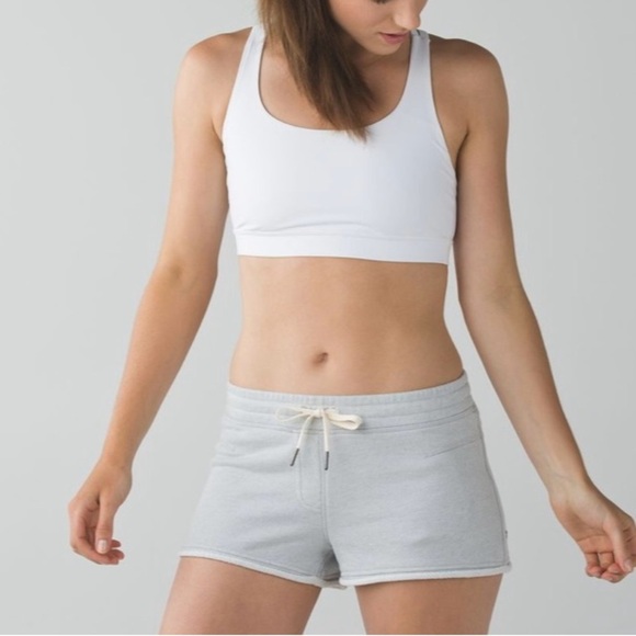 Lululemon Energy Bra White Size 4 – Medium Support, Excellent Condition - Picture 7 of 10